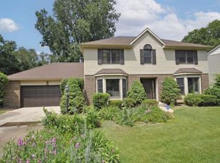 17525 Stoney Point Rd, Granger, IN 46530