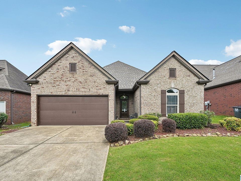 1st image of 156 Glen Cross Cir