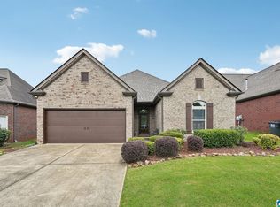 156 Glen Cross Cir, Trussville, AL 35173