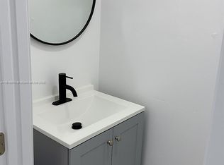 105 NW 14th Way APT 1, Dania Beach, FL 33004