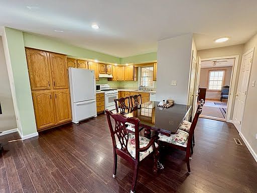 2nd image of 175 Fort Liscomb Rd