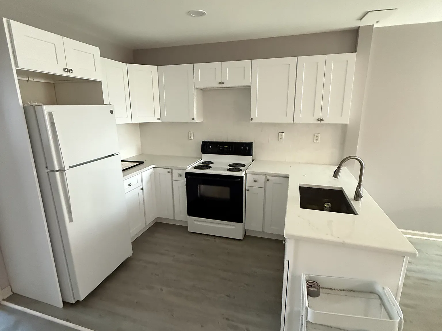 2 bed, 975 sqft, $1,500 — Photo 2