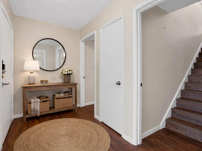 88 Lakeview Vlg — Photo 15