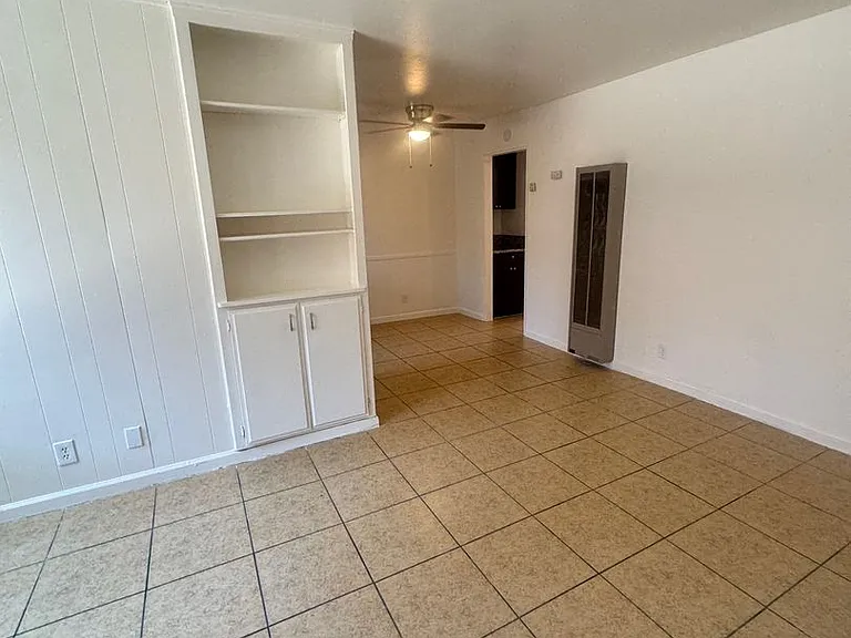 4230 36th St — Photo 3