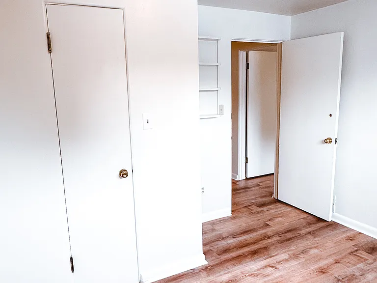 224 E Pitt St #20 — Photo 10