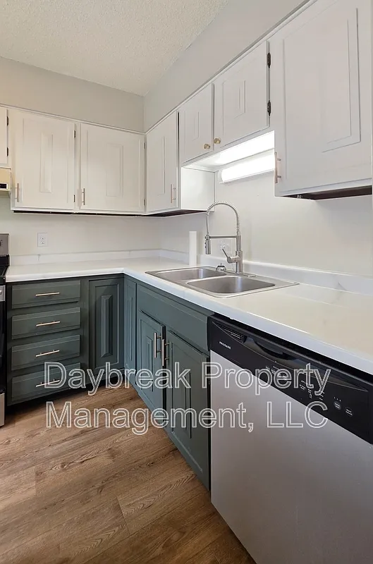 2 bed, 2.0 bath, 1584 sqft, $1,650 — Photo 3