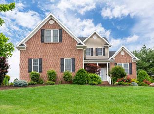 61 Bowmans Run Dr, Stuarts Draft, VA 24477