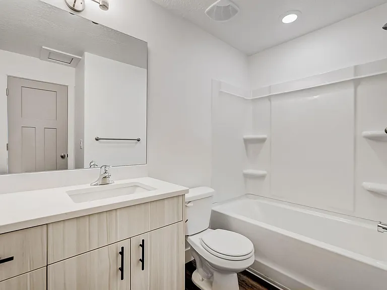 South Ridge Apartments — Photo 14