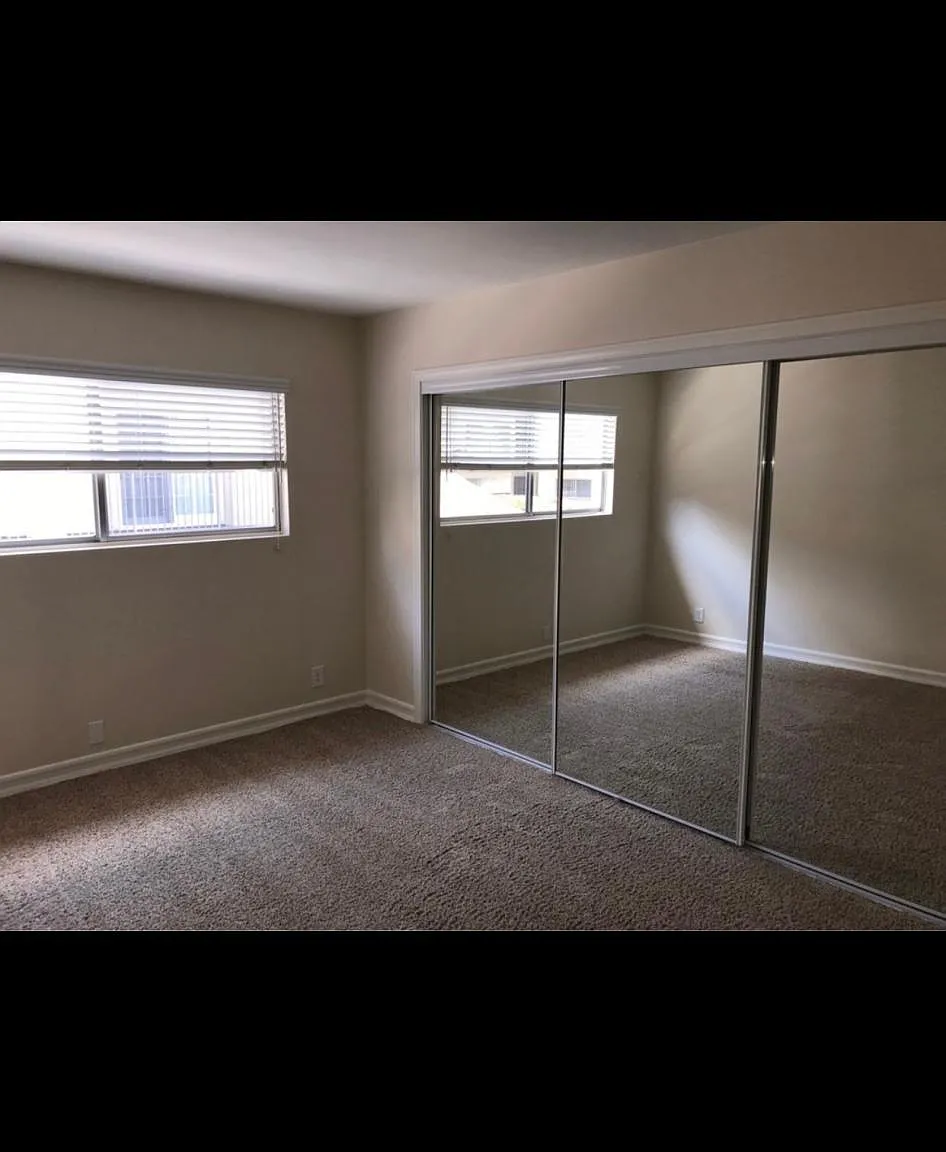 1246 S Westgate Ave — Photo 3