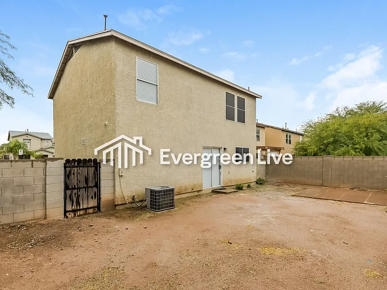 1581 E Balaton Pl — Photo 20