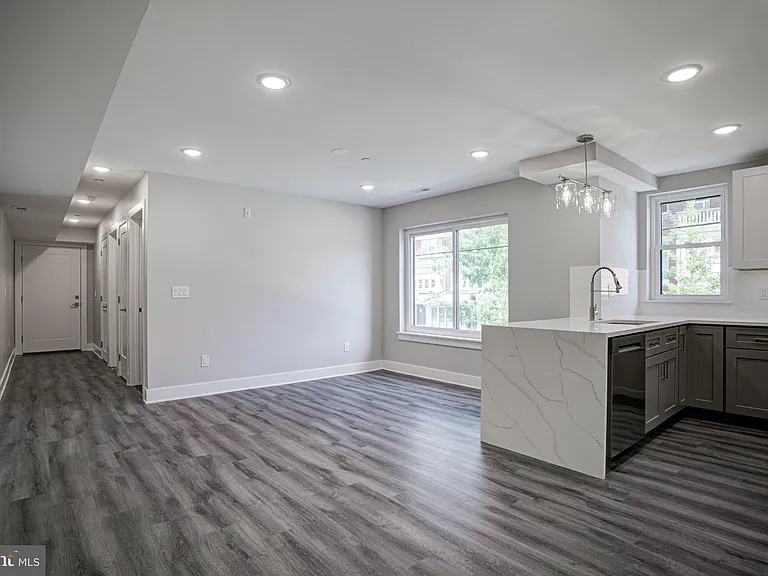 540 S 52nd St #2 — Photo 10