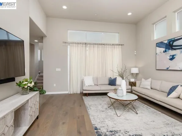 4398 Healdsburg Way, Dublin, CA 94568