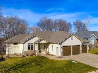 2221 Greenfield Dr E, Northfield, MN 55057