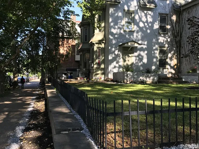 512 S 41st St #9 — Photo 75