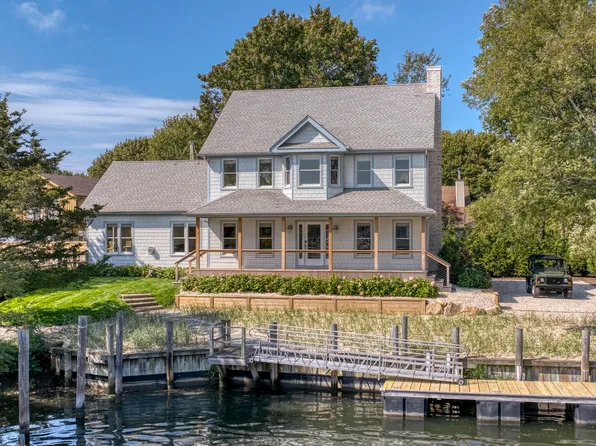 980 Manhasset Ave, Greenport, NY 11944