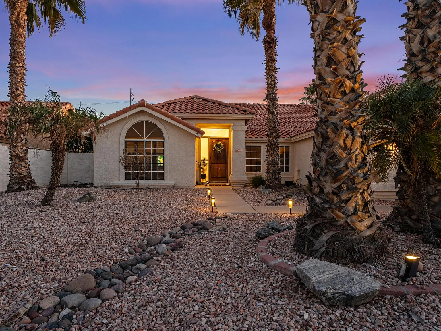 3001 E Redwood Ln — Photo 1