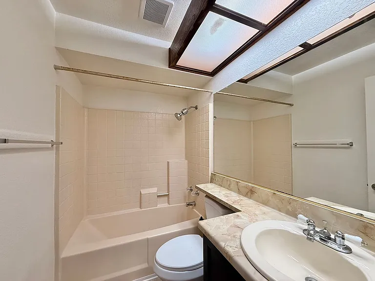 4666 Mission Ave #2 — Photo 5