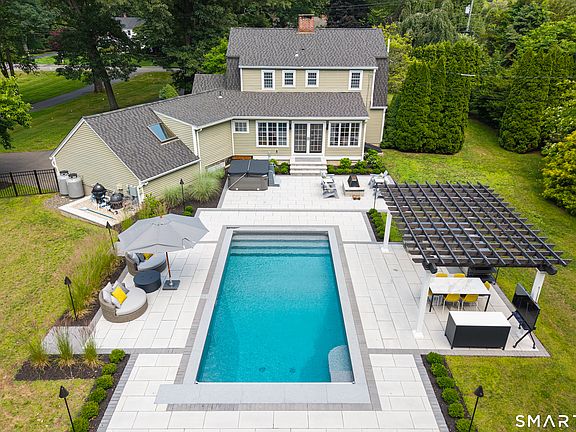 2nd image of 33 River Edge Farms Road