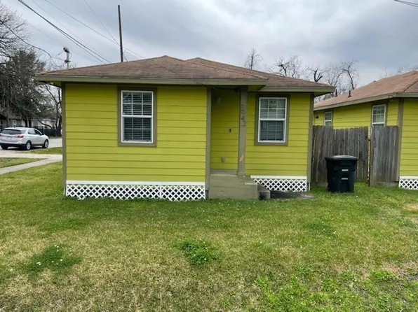 3942 King St, Houston, TX 77026