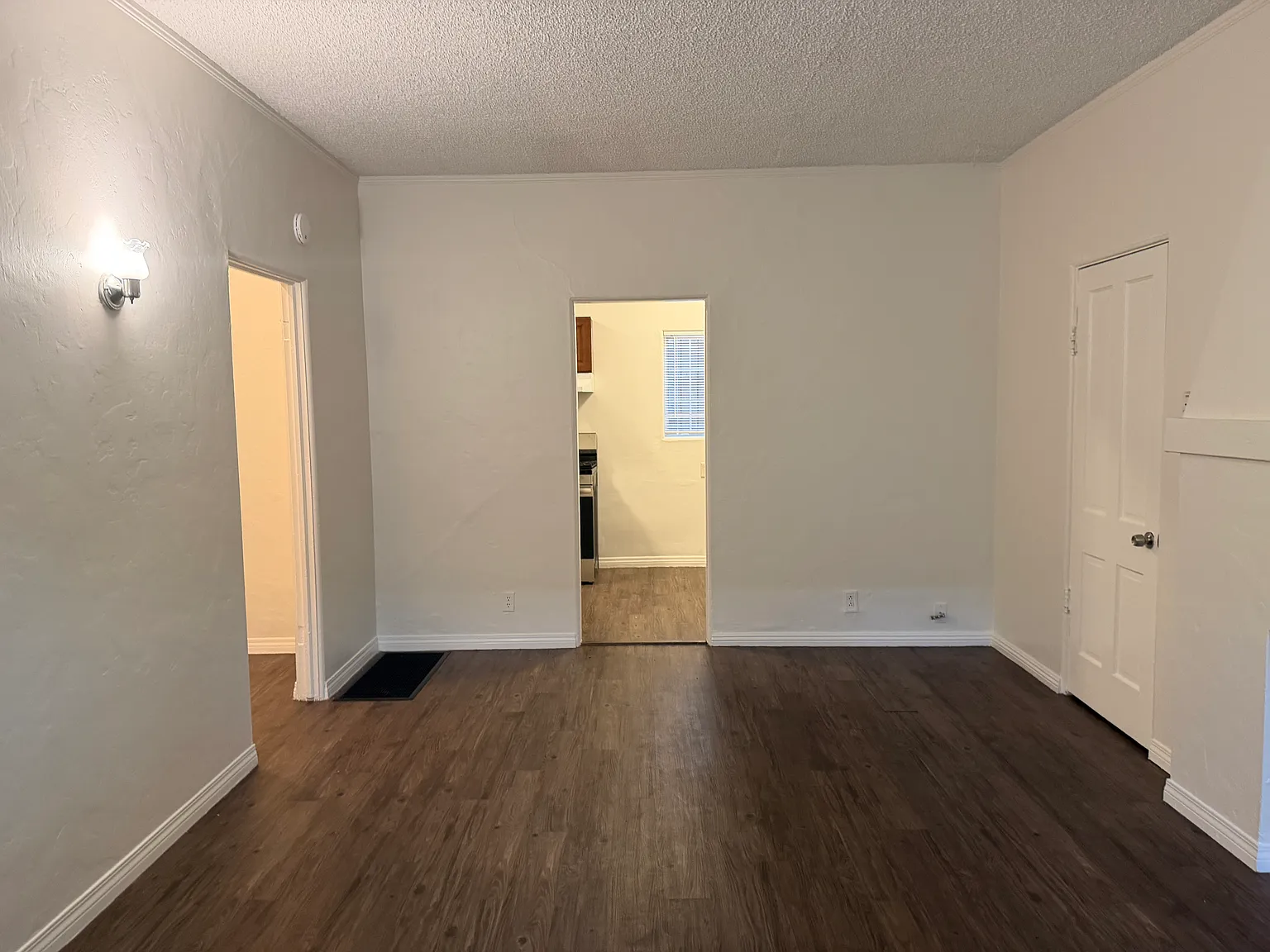 1410 E Florida St — Photo 4