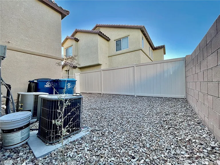 11901 Fairfax Ridge St — Photo 40