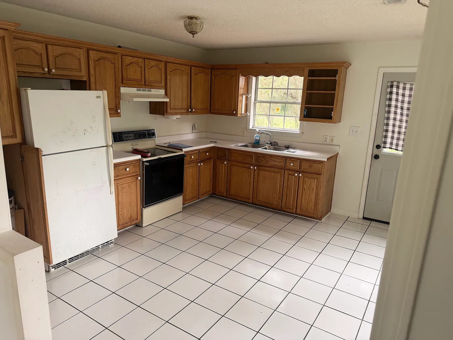 2 bed, 980 sqft, $1,417 — Photo 1