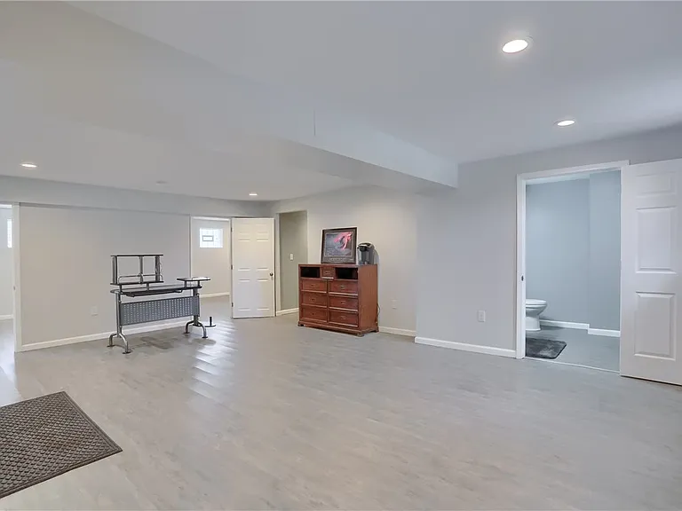 2501 Wildwood Rd — Photo 7