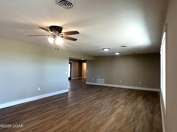 3rd image of 501 S 4th St