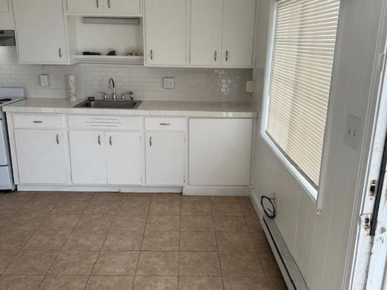 679 Point Brown Ave NW — Photo 4
