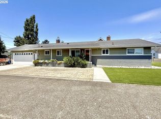 1614 5th St, Tillamook, OR 97141