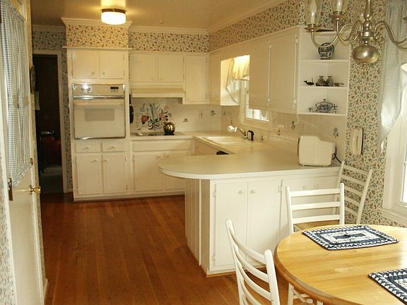 Bright light kitchen