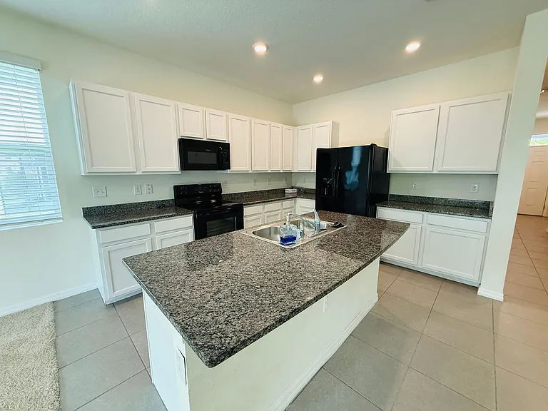 2856 Suncoast Blend Dr — Photo 3