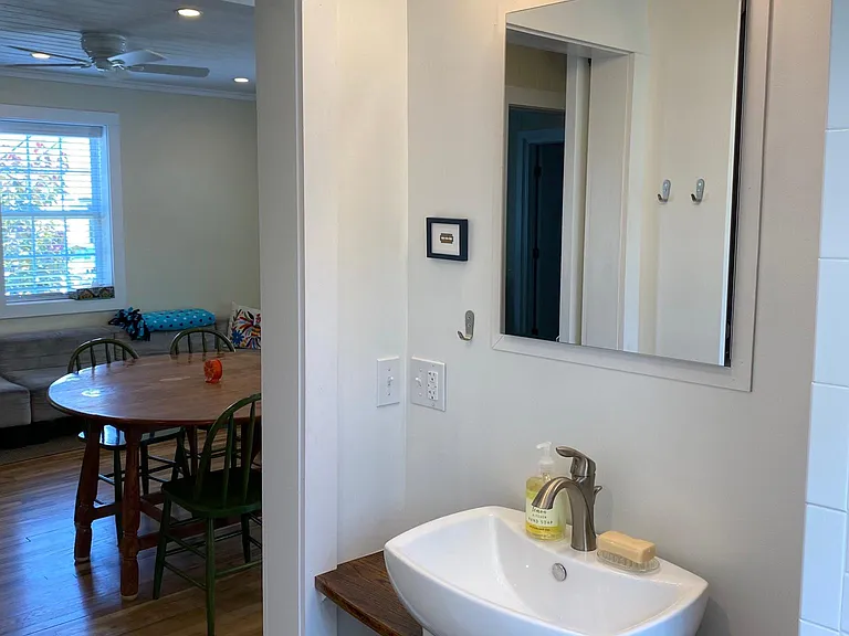528 Snyder Ave — Photo 18