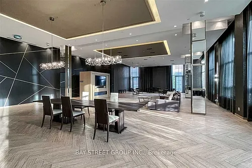 28 Uptown Dr Photo 1
