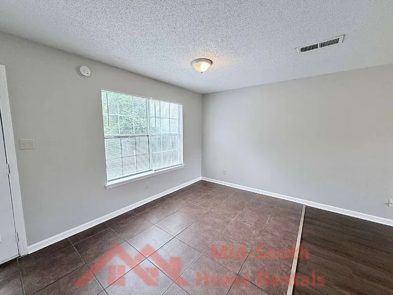 3942 Chelsea Hill Dr — Photo 9