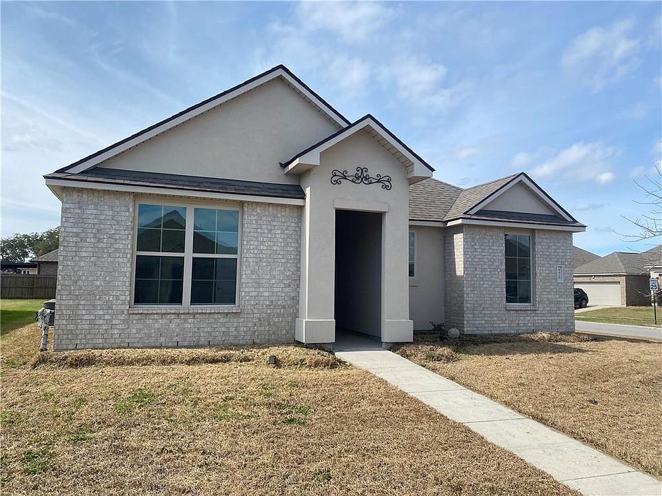 1st image of 4429 Marais River Dr
