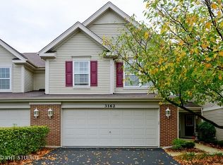 3162 Saint Michel Ln, St Charles, IL 60175