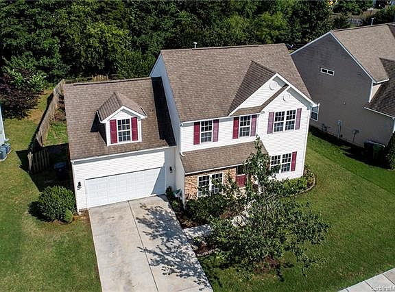 2nd image of 15239 Edgewater Forest Ln