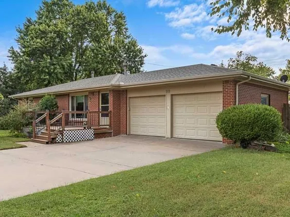 101 S Salina St, Haven, KS 67543