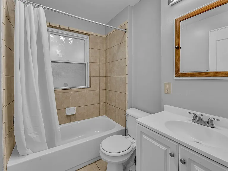 1026 Schiff Ave — Photo 10