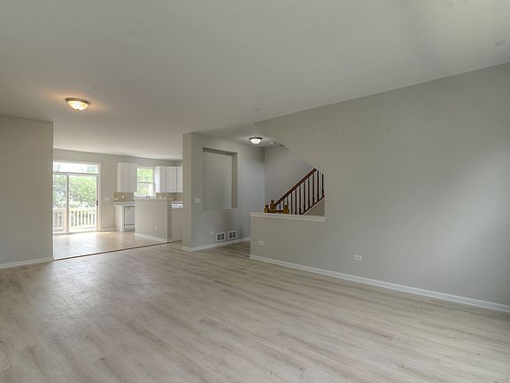 5th image of 5684 Cambridge Way