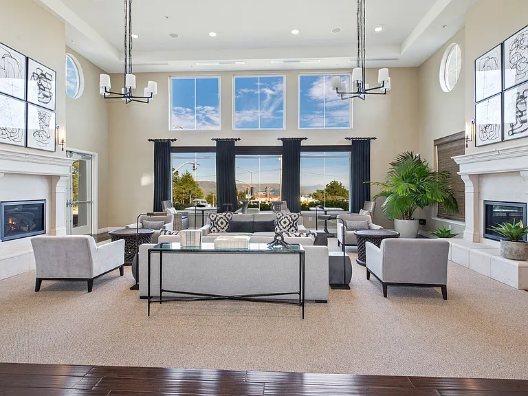 Meet up with friends or lounge in the clubhouse