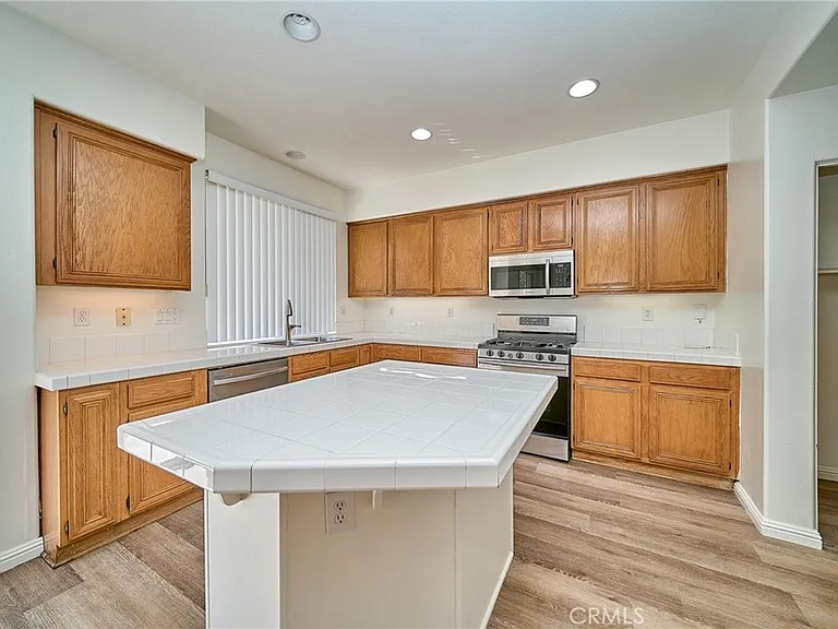 22859 Morro Dr — Photo 4