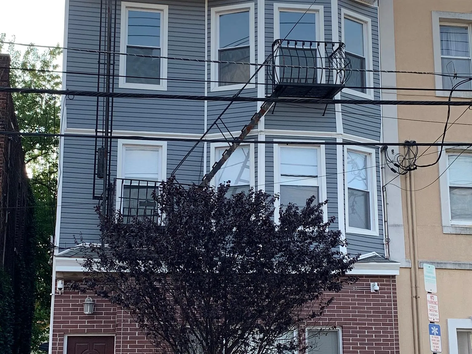 97 Avenue E — Photo 1
