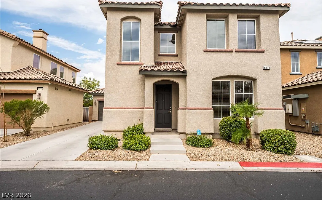 4 bed, 2.5 bath, 2027 sqft, $2,200 — Photo 2
