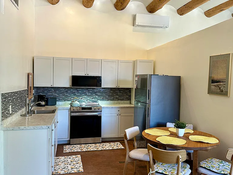 5 Banana Ln #C — Photo 1