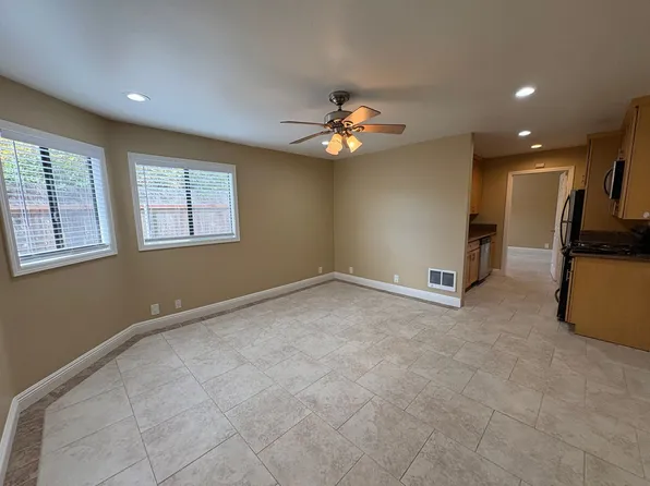 Takeover - Ek Properties - elw1075v - SDC, 1075 N Vulcan Ave APT 8, Encinitas, CA 92024