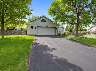 15635 Crestone Path, Rosemount, MN 55068