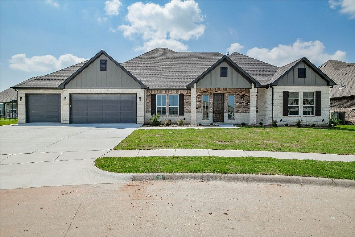 1042 Mickelson Dr, Granbury, TX 76048 | Zillow