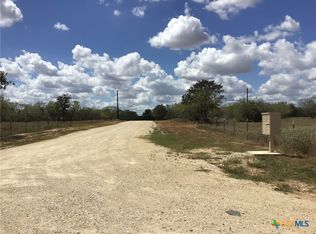 127 Country Acres Pr, Gonzales, TX 78629